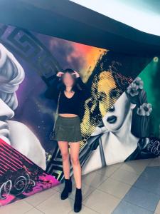 610001683: Chica busca chico en Barcelona