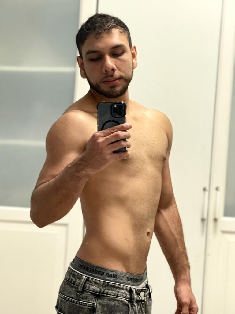 Chico busca chica en Málaga: 