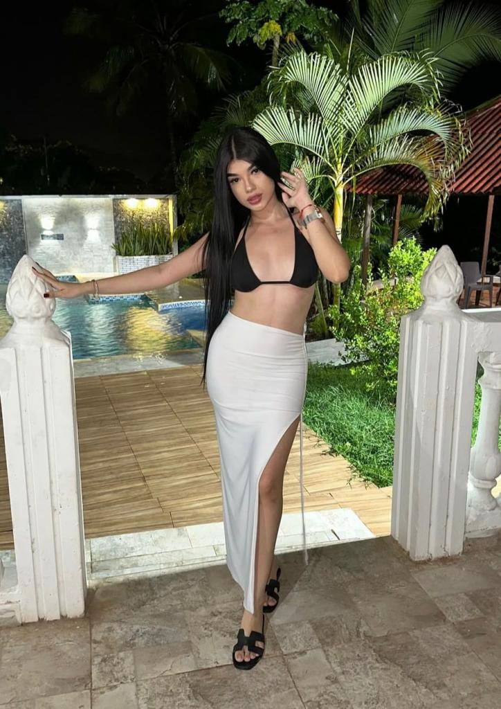 672892409: Chica busca chico en Málaga