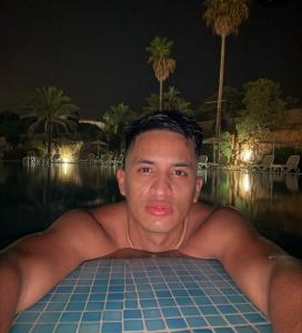 674202143: Chico busca chica en Murcia