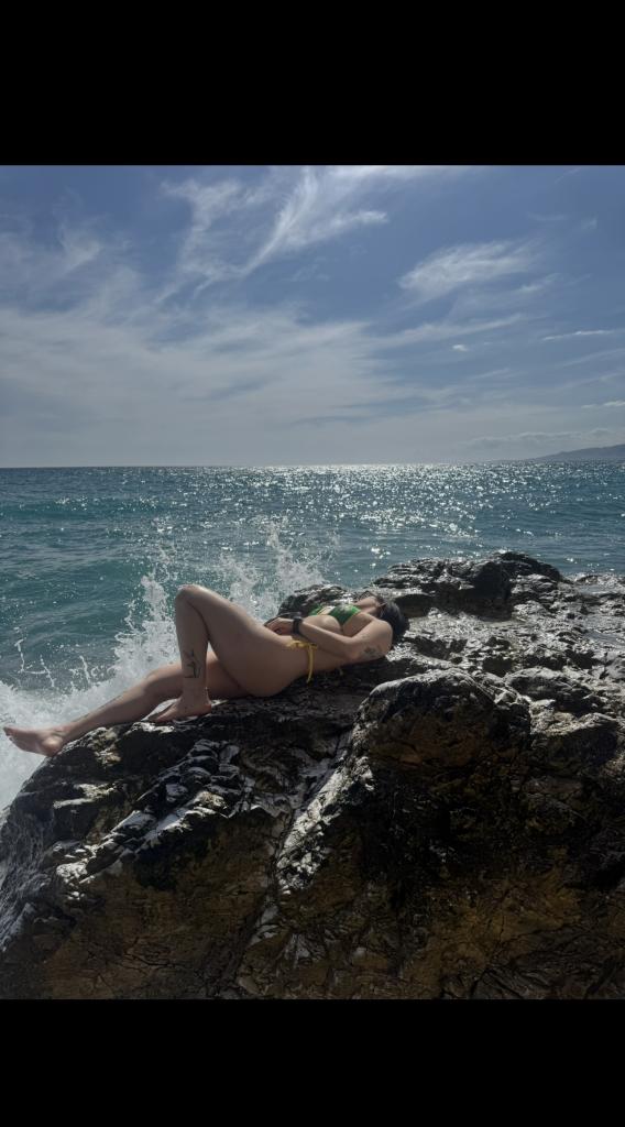 Chica busca chico en Granada: 