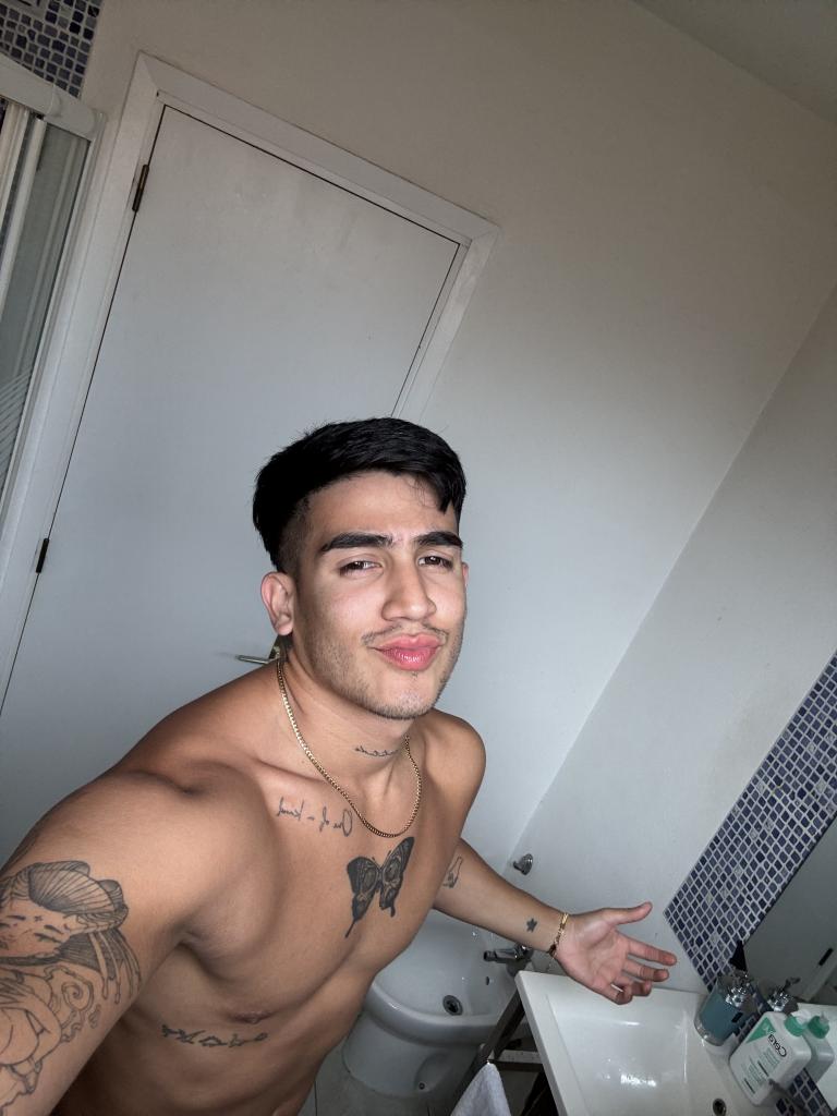 Chico busca chica en Sevilla: 