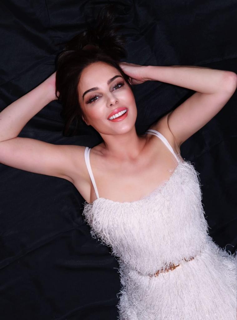 Chica busca chico en Alicante: Chica busca chico