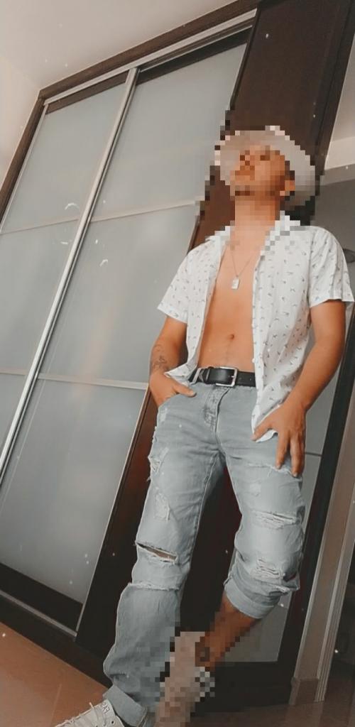 Chico busca chica en Almería: 