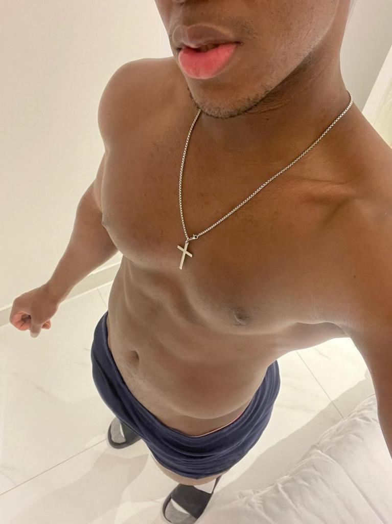 688630185: Chico busca chica en Barcelona