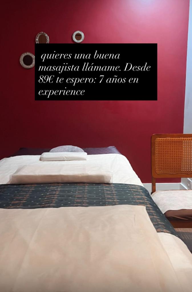 Chica busca chico en Ibiza: 