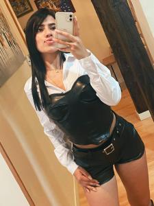 663728155: Chica busca chico en Lérida