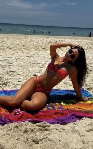 643420729: Chica busca chico en Ibiza