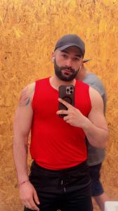 639937507: Chico busca chica en Madrid