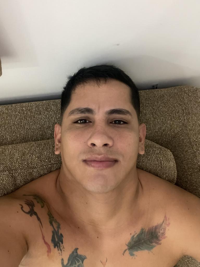 613637662: Chico busca chica en Granada