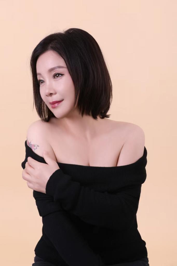 Chica busca chico en Ibiza: Chica busca chico