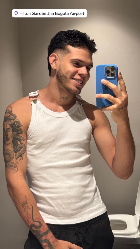 611281428: Chico busca chica en Barcelona