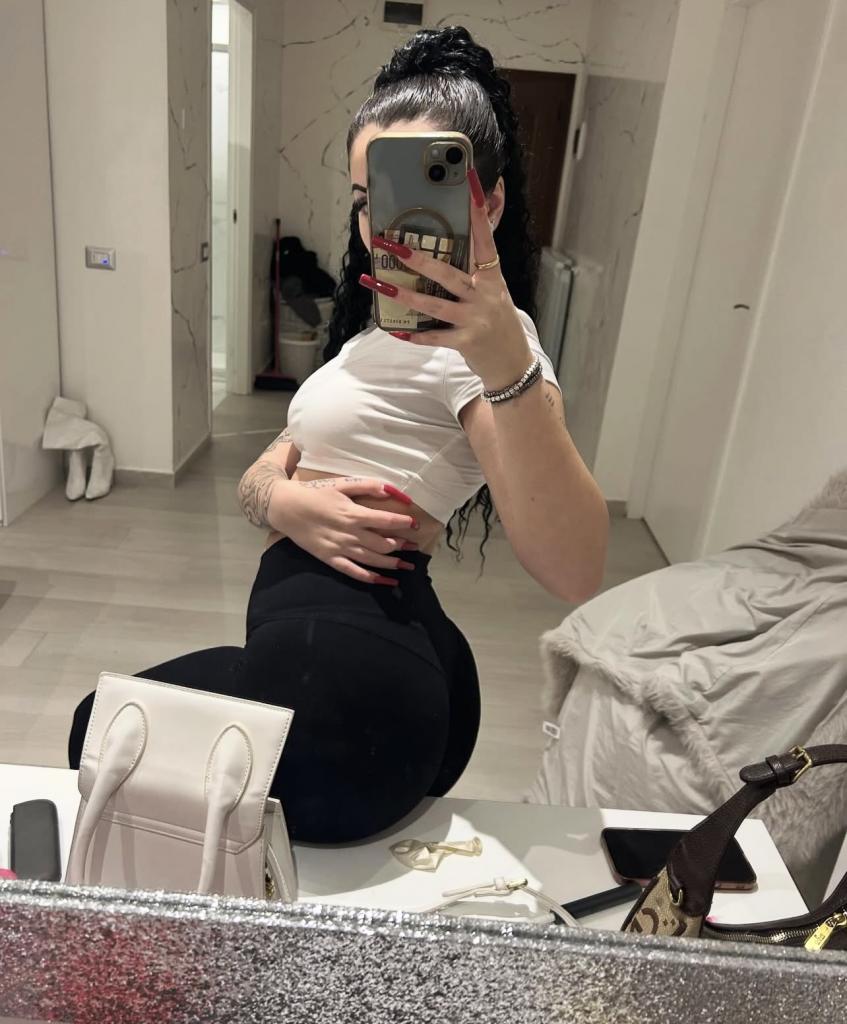 Chica busca chico en Sevilla: 