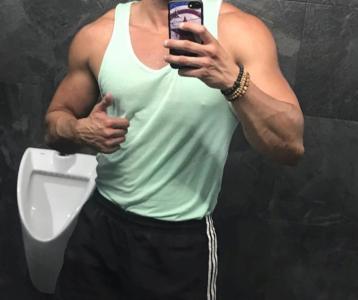 631307486: Chico busca chica en Lugo