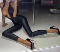 645210653: Chica busca chico en Barcelona