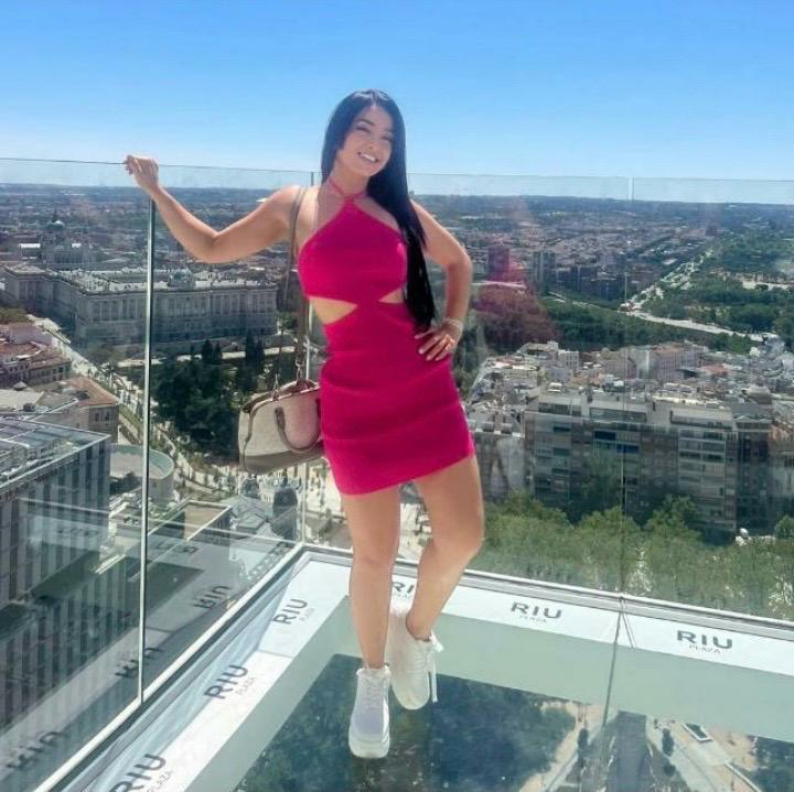 Chica busca chico en Granada: 