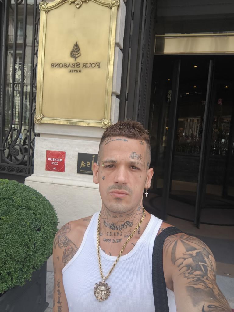 Chico busca chica en Barcelona: 