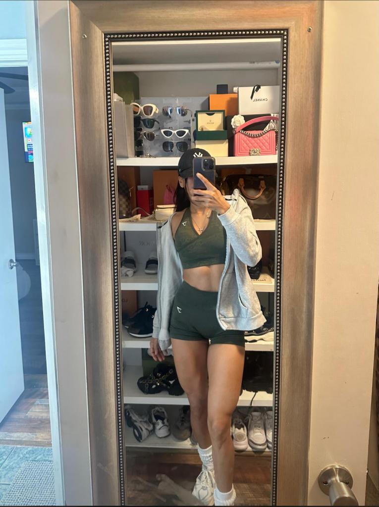 632828440: Chica busca chico en Málaga