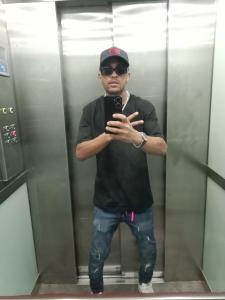 643417949: Chico busca chica en Madrid