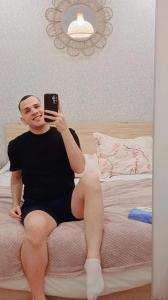 661271020: Chico busca chica en Sevilla