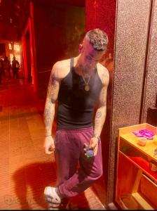 675565463: Chica busca chico en Barcelona