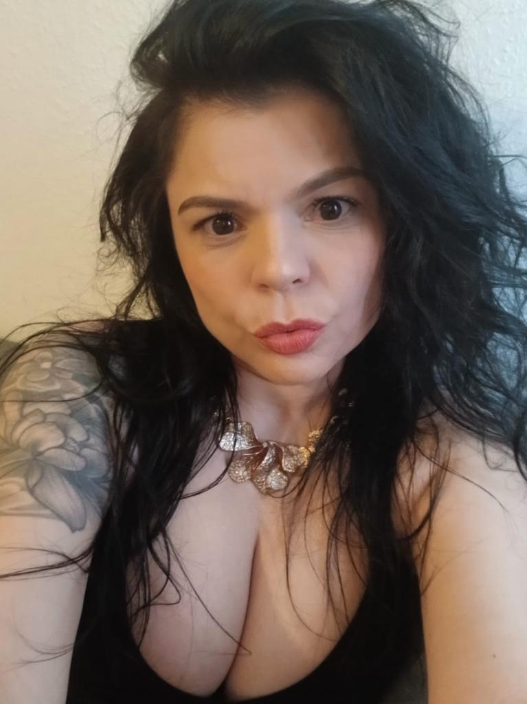 698375652: Chica busca chico en Álava