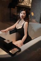 667038470: Chica busca chico en Barcelona