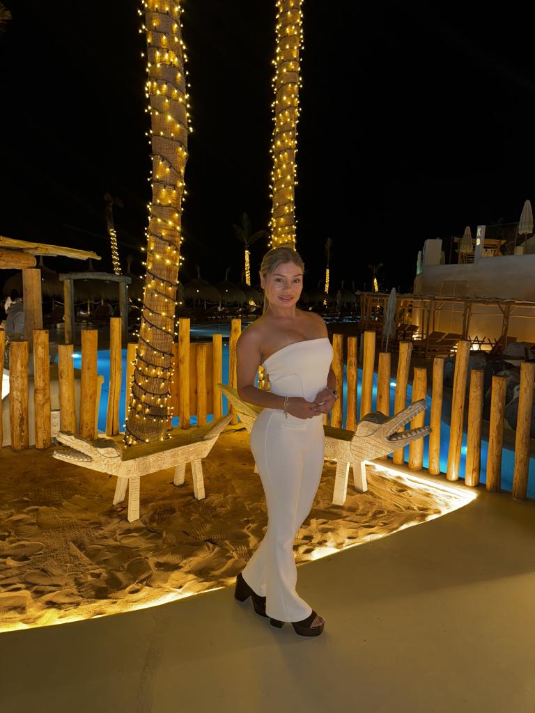 631951244: Chica busca chico en Gerona