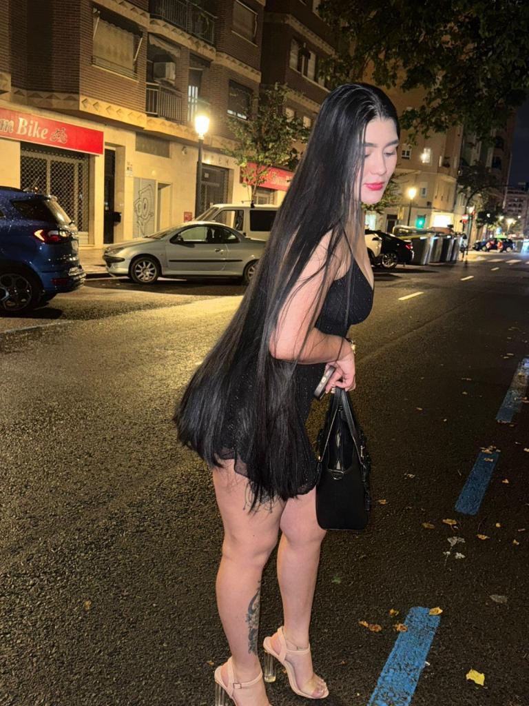 610907716: Chica busca chico en Barcelona