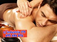 695486874: Chica busca chico en Barcelona