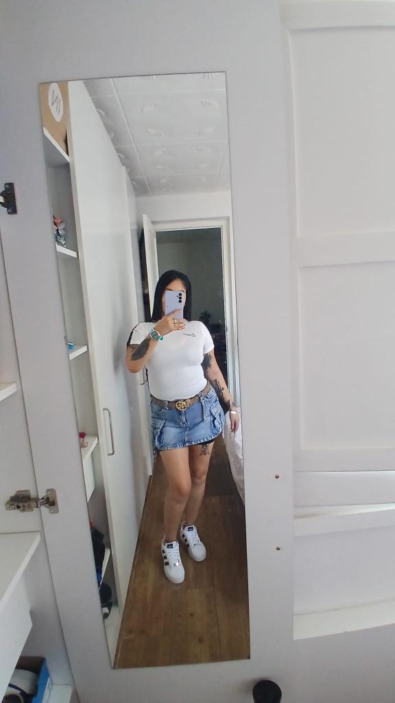 Chica busca chico en Sevilla: 