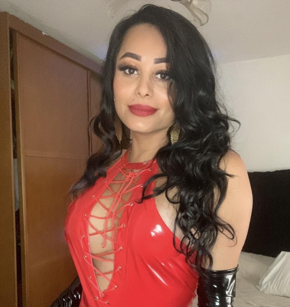 631853837: Travesti en Valencia