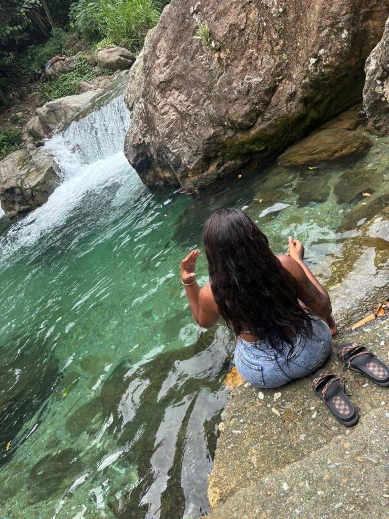 668512990: Chica busca chico en Alicante