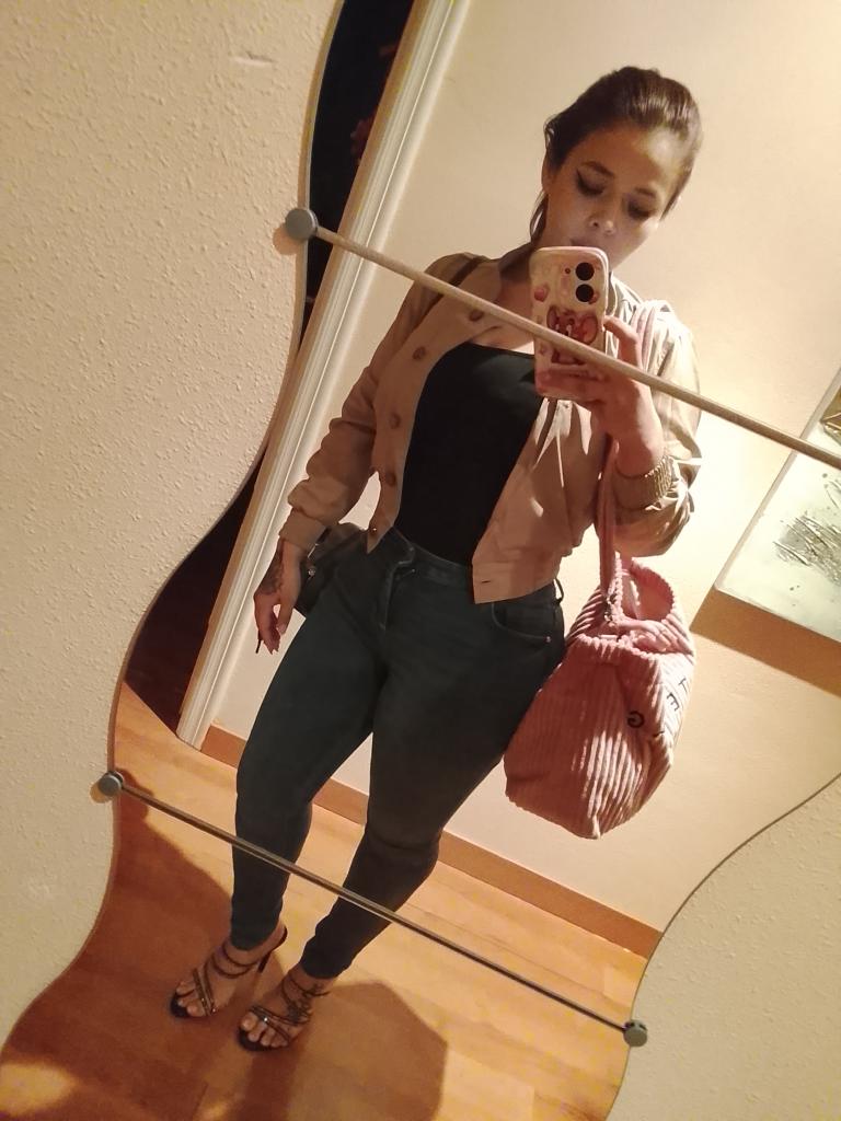 Chica busca chico en Murcia: 