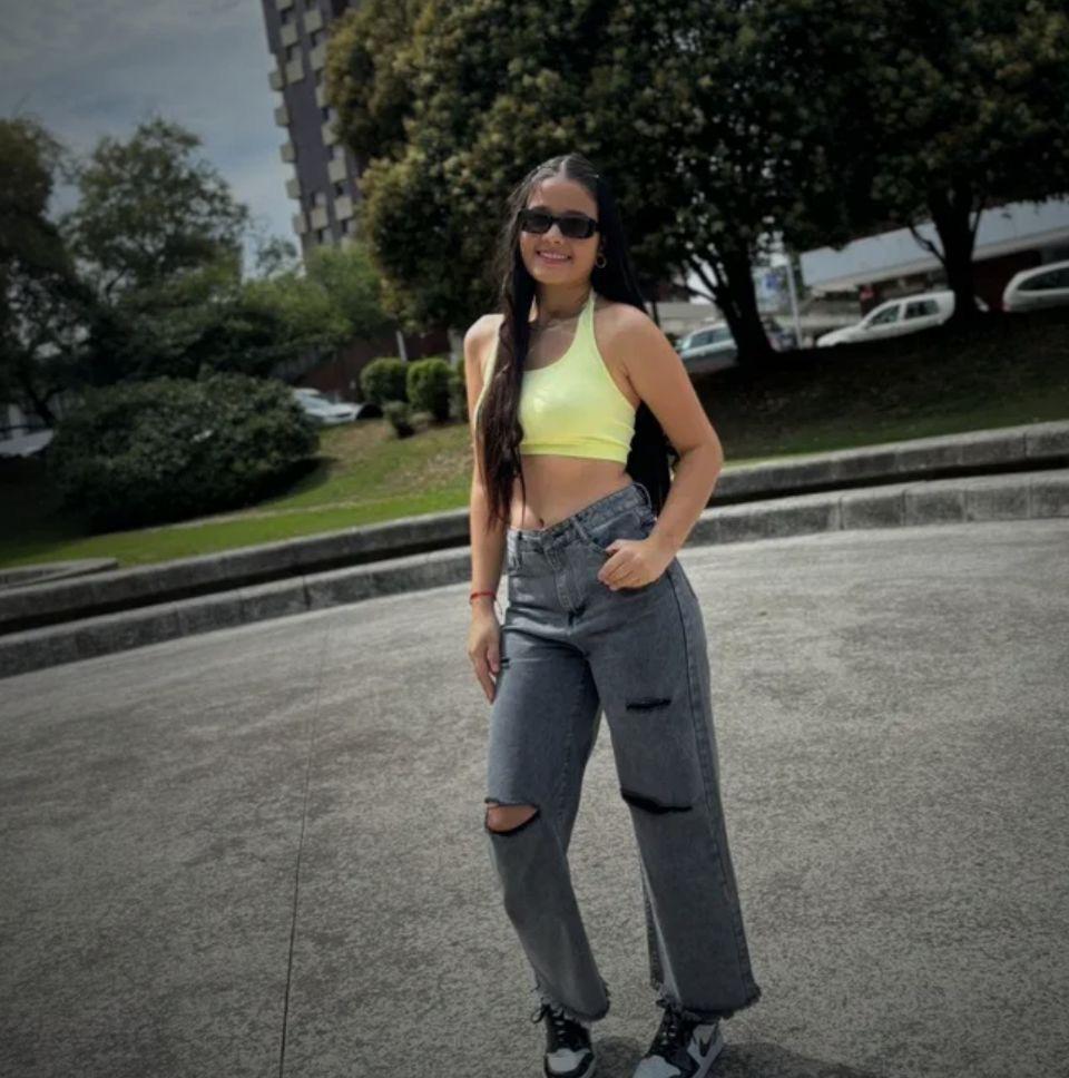 604313917: Chica busca chico en Álava