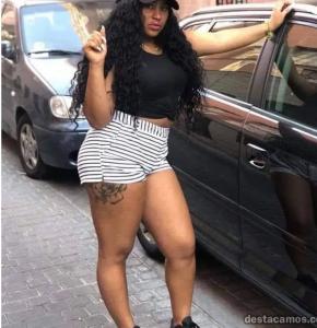 604915220: Chica busca chico en Sevilla