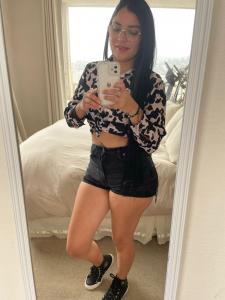 610632688: Chica busca chico en Barcelona