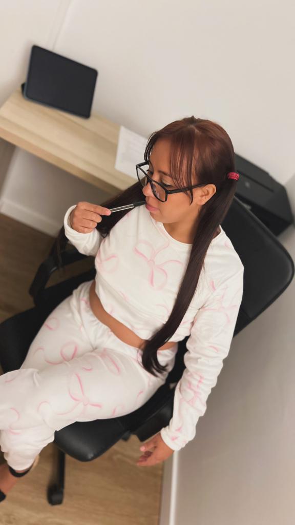 613124011: Chica busca chico en León