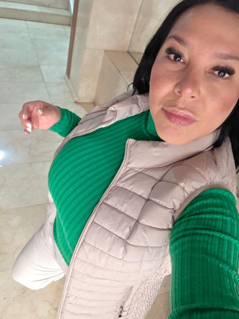 Chica busca chico en Ibiza: 