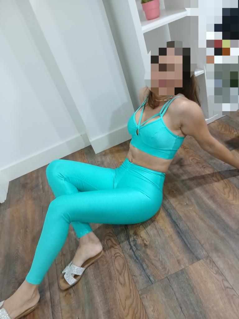 610705049: Chica busca chico en Tenerife