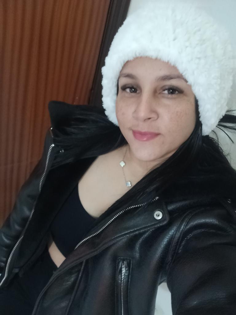 Chica busca chico en Cádiz: 