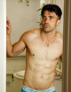 Chico busca chica en León: 