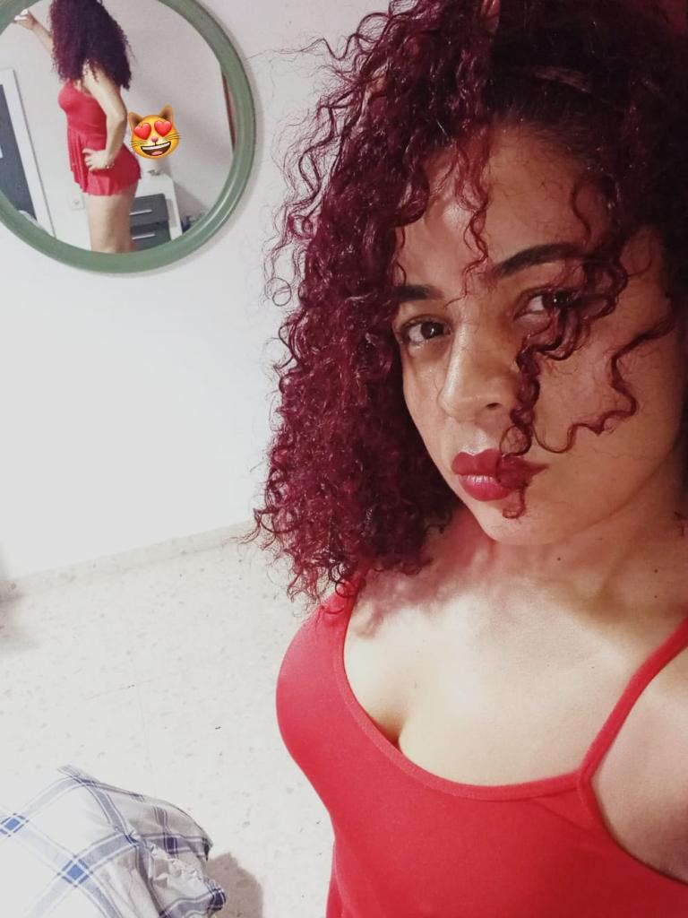 Chica busca chico en Cádiz: 