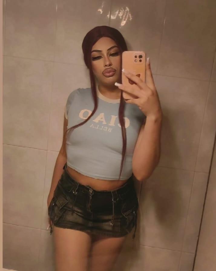 631984243: Travesti en Barcelona