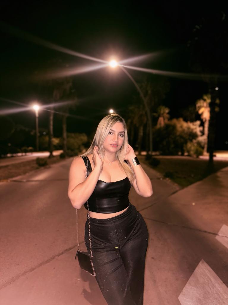 Chica busca chico en Cádiz: 